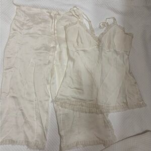 Kumi Kookoon Cream silk pajamas set